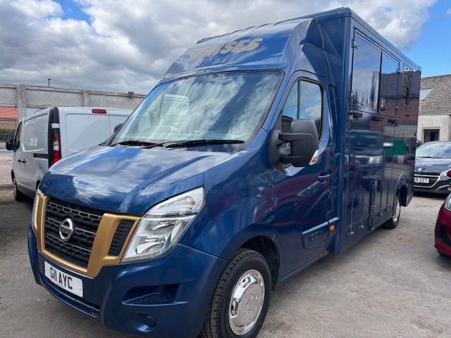 2013 Nissan NV400