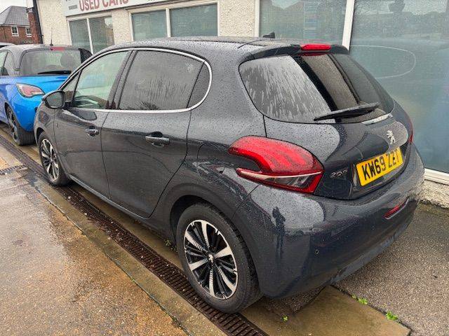 2019 Peugeot 208 1.5 BlueHDi Tech Edition 5dr [5 Speed]