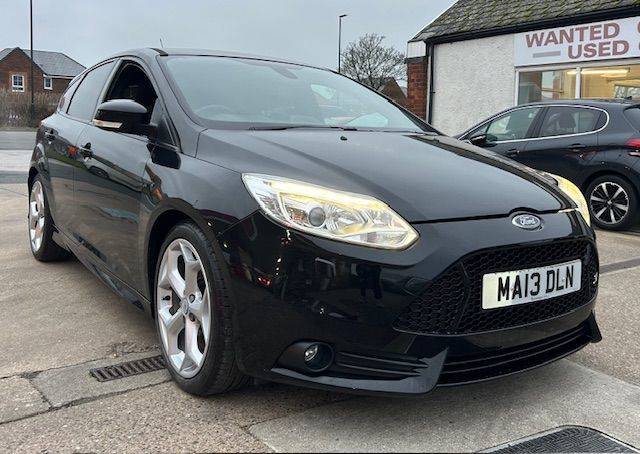 Ford Focus 2.0T ST-3 5dr Hatchback Petrol Black